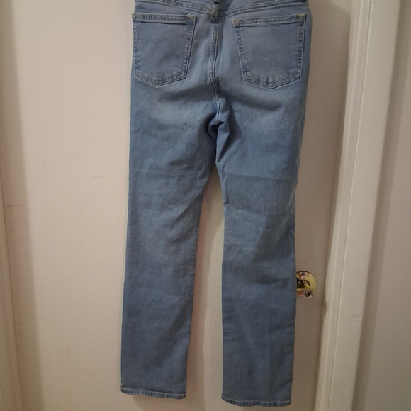 Old Navy Womans Faded Blue Straight Leg Jeans. Size 16 - Picture 2 of 8